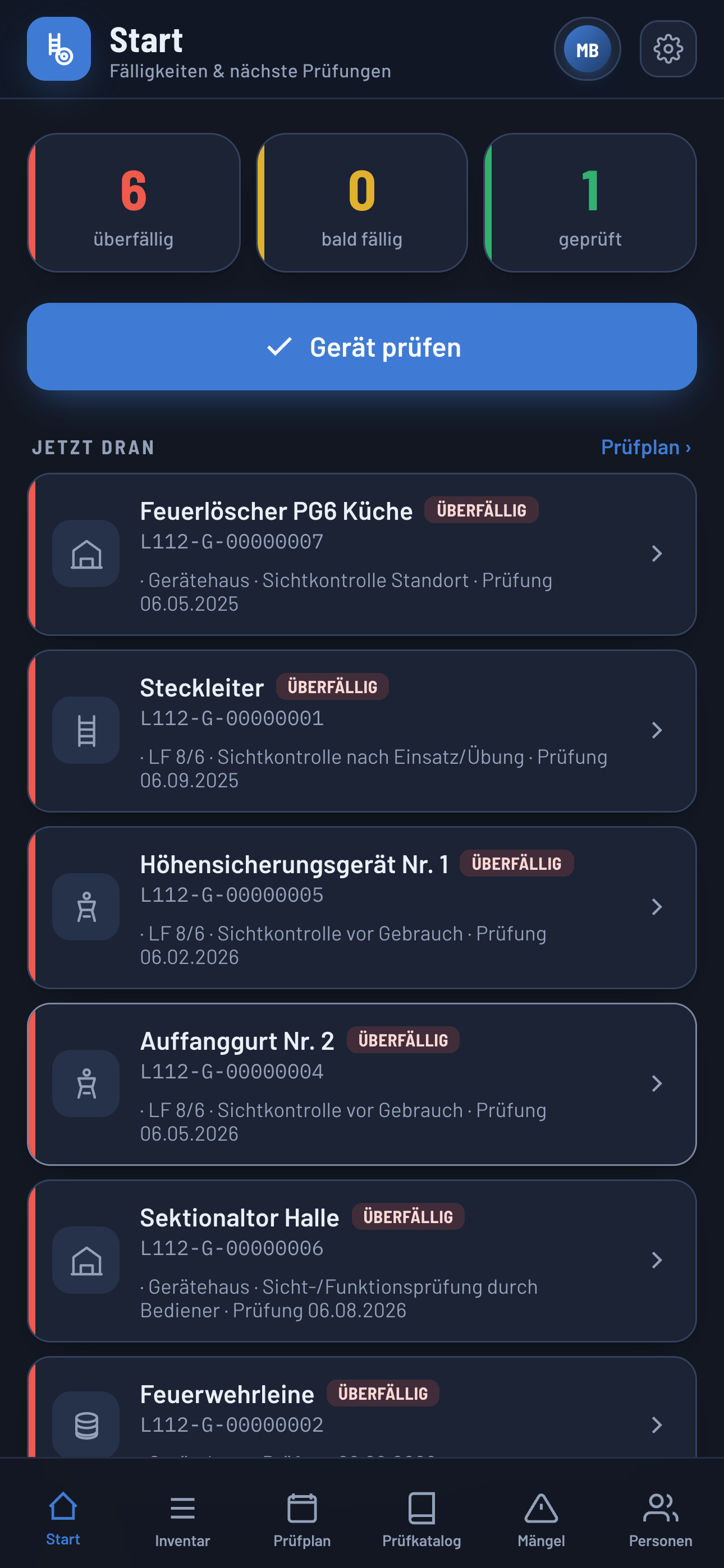 LOTSE112 Geräte im dunklen Modus mit Farbschema Blaulicht