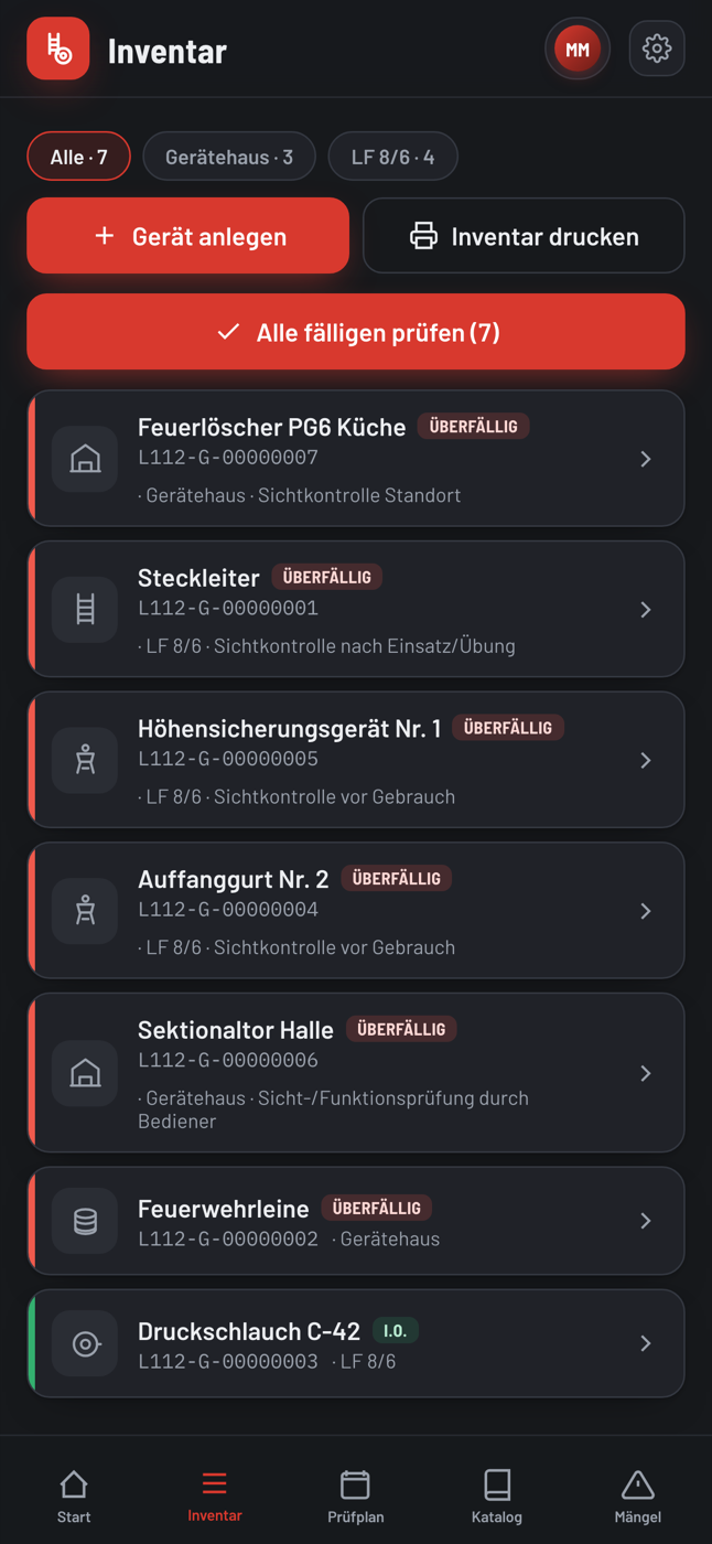 Inventarliste mit Filter nach Standort, Statusfarbe je Gerät und Nummer